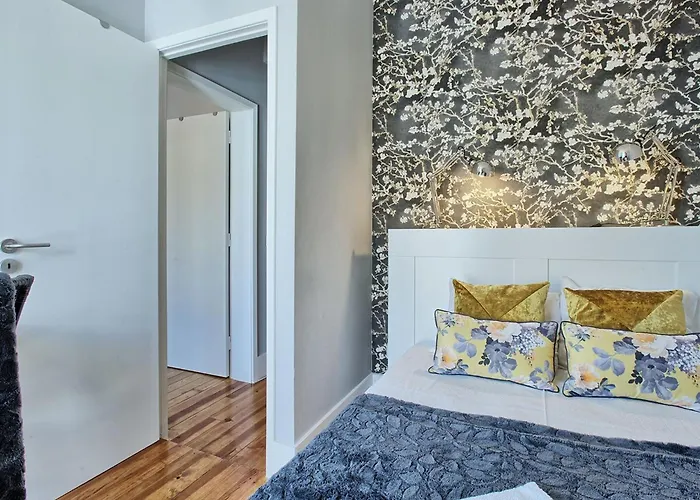 Angel's Chic Duplex By Interhome *